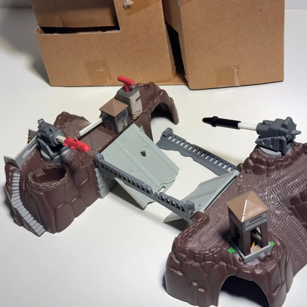 Galoob Micro Machines Military Battle Zones Thunder Crossing Playset complete